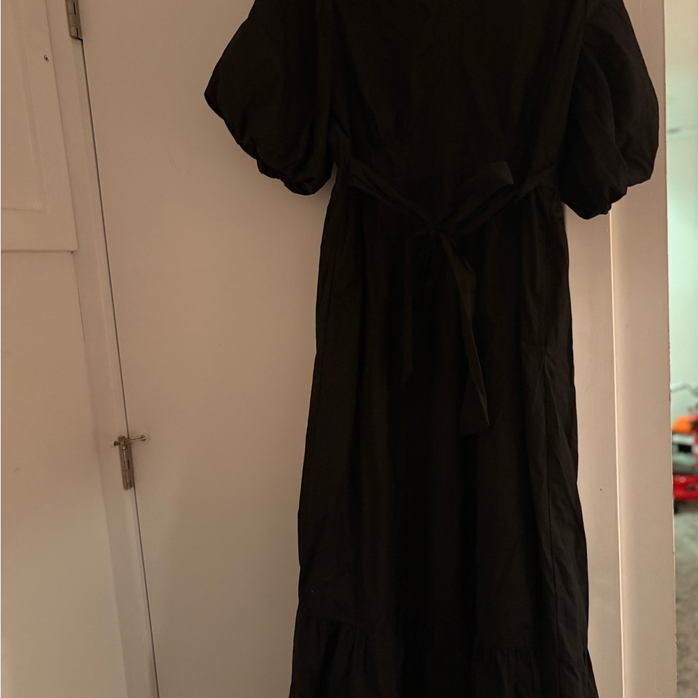 Elegant Black Puff Sleeve Dress